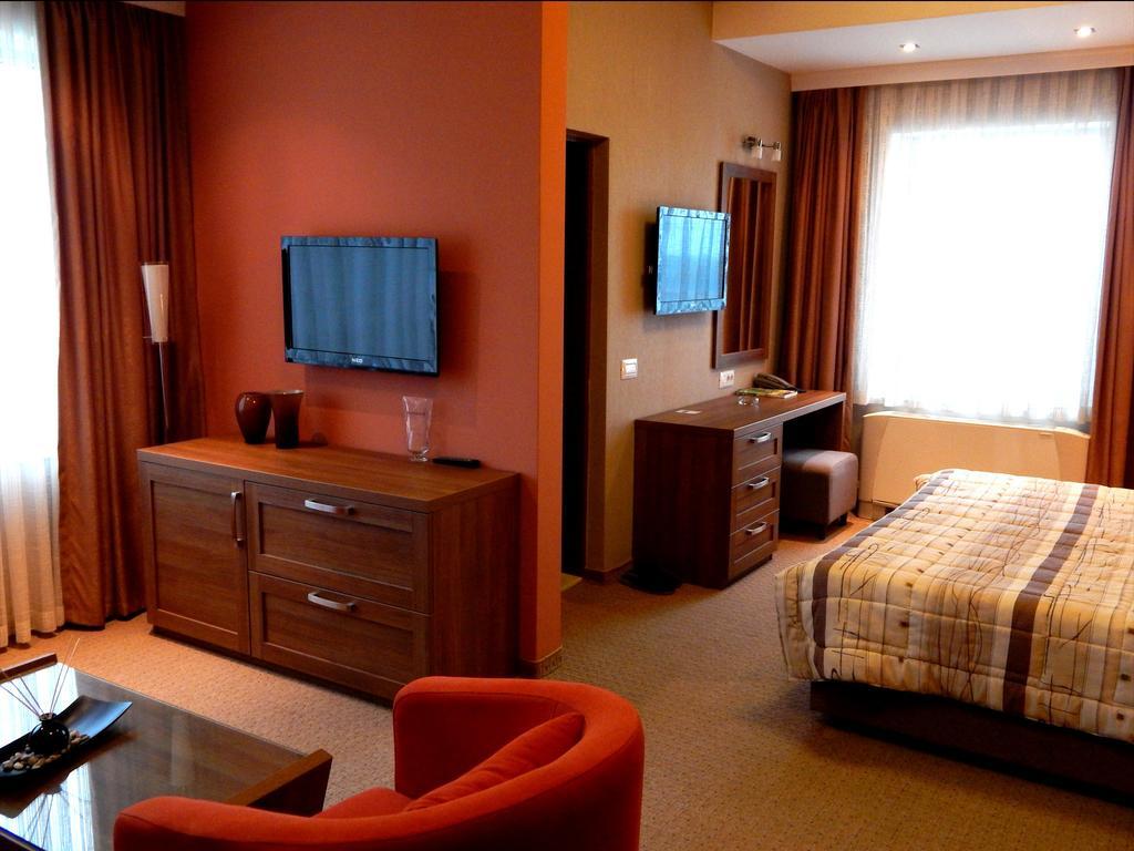 Hotel Emka เทโทโว ภายนอก รูปภาพ